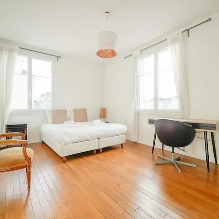 Spacieux 17eme Arrondissement - Ii Διαμέρισμα