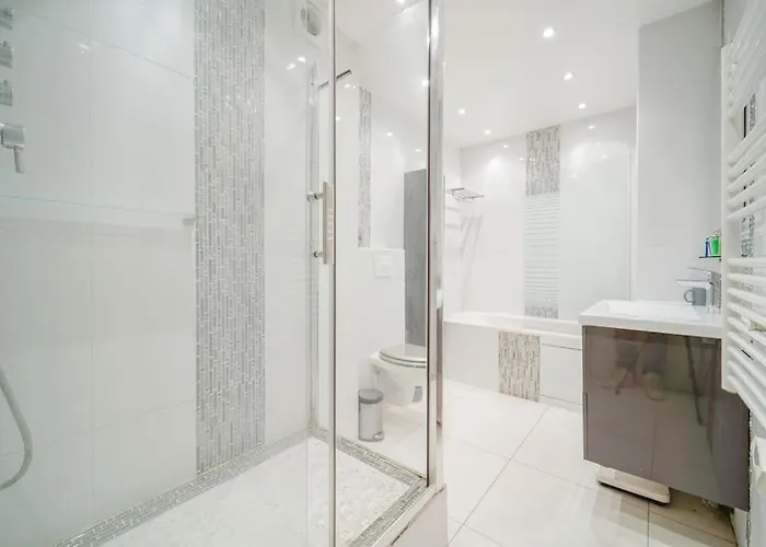 Spacieux 17eme Arrondissement - Ii Διαμέρισμα
