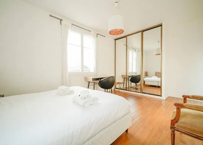 Spacieux 17eme Arrondissement - Ii Διαμέρισμα *